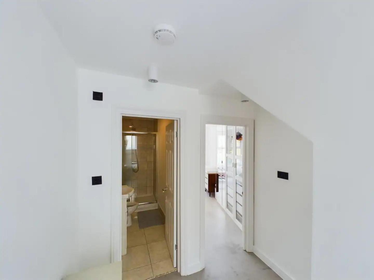 Pass The Keys Stylish Flat Heart Of Hackney Apartment London Ngoại thất bức ảnh